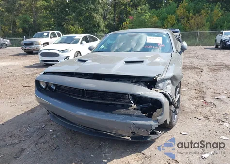 2019 Dodge Challenger Sxt z USA, uszkodzony, nr VIN 2C3CDZAG5KH635476